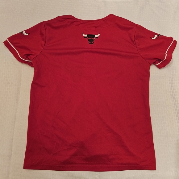 Chicago Bulls Youth Button-Up Jersey | Size 18–20 | Red NBA Style Shirt - Picture 4 of 4
